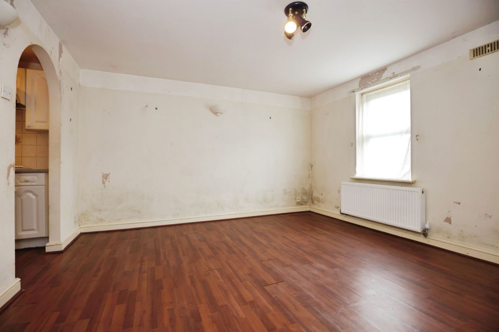 Property photo 3 of 7