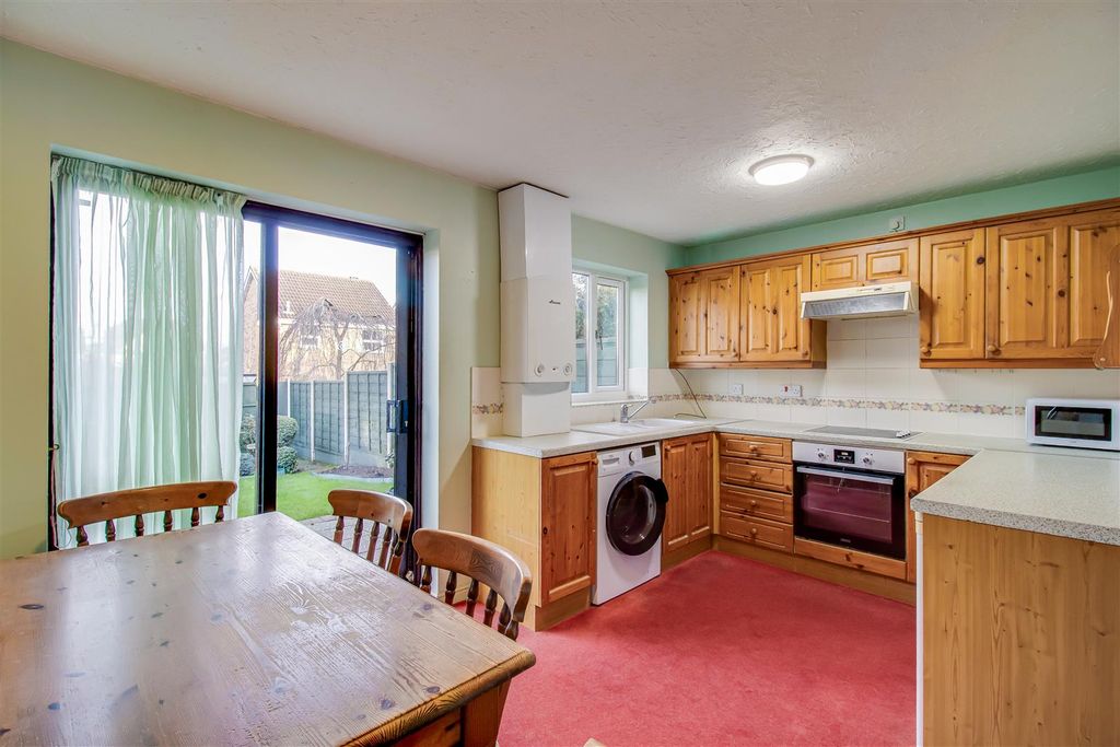 Property photo 2 of 10