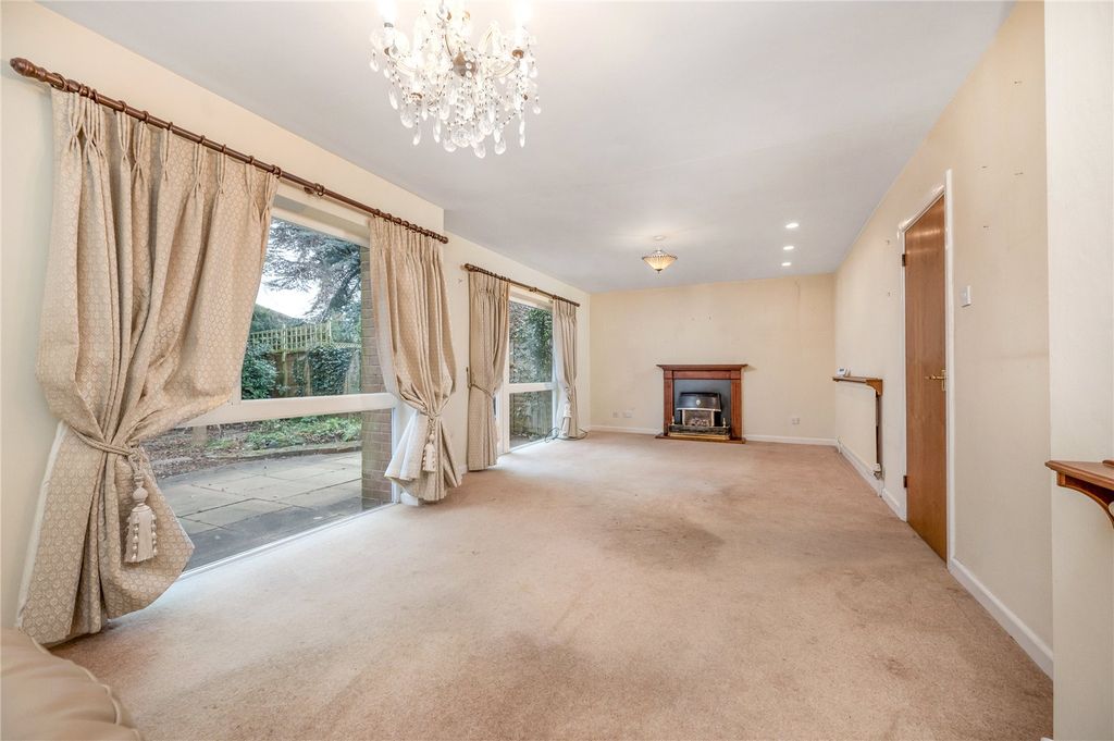 Property photo 2 of 21 Picture No. 25