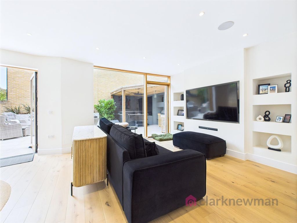 Property photo 3 of 25 Open Plan Living