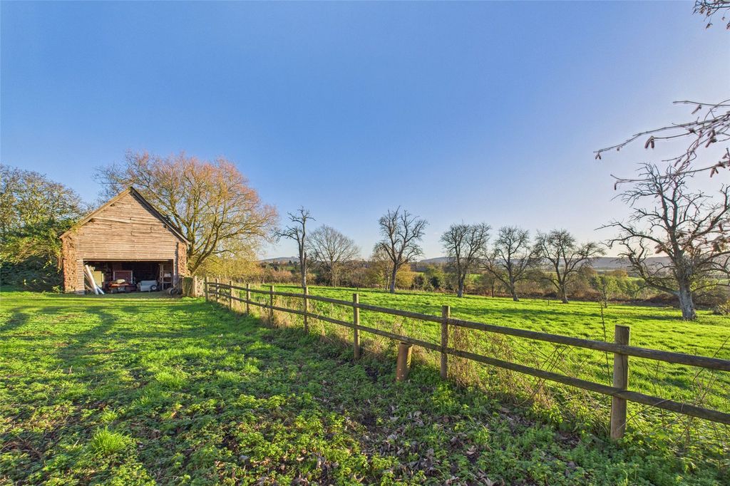 Property photo 3 of 18 Picture No. 14