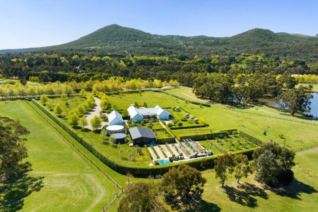 Property photo 1 of 23