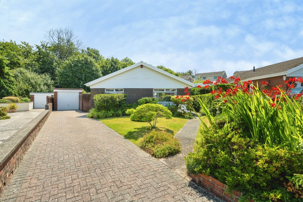 Property photo 2 of 21