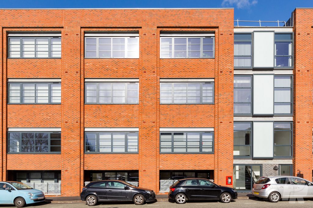 Property photo 1 of 23