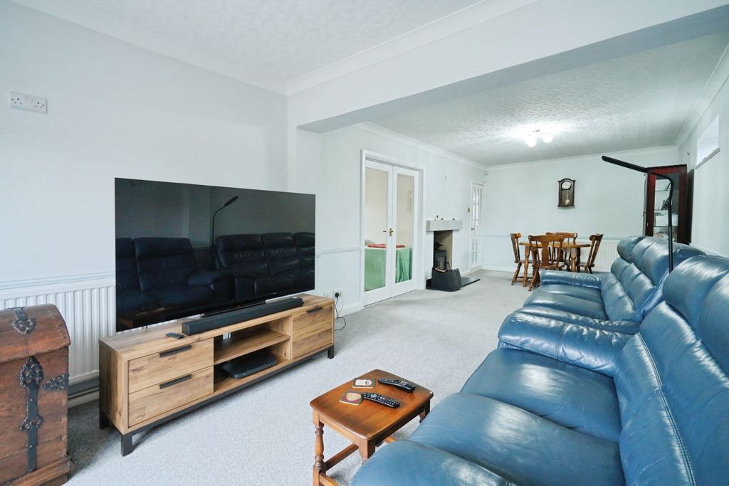 Property photo 3 of 16 Pbox-Img.Jpg