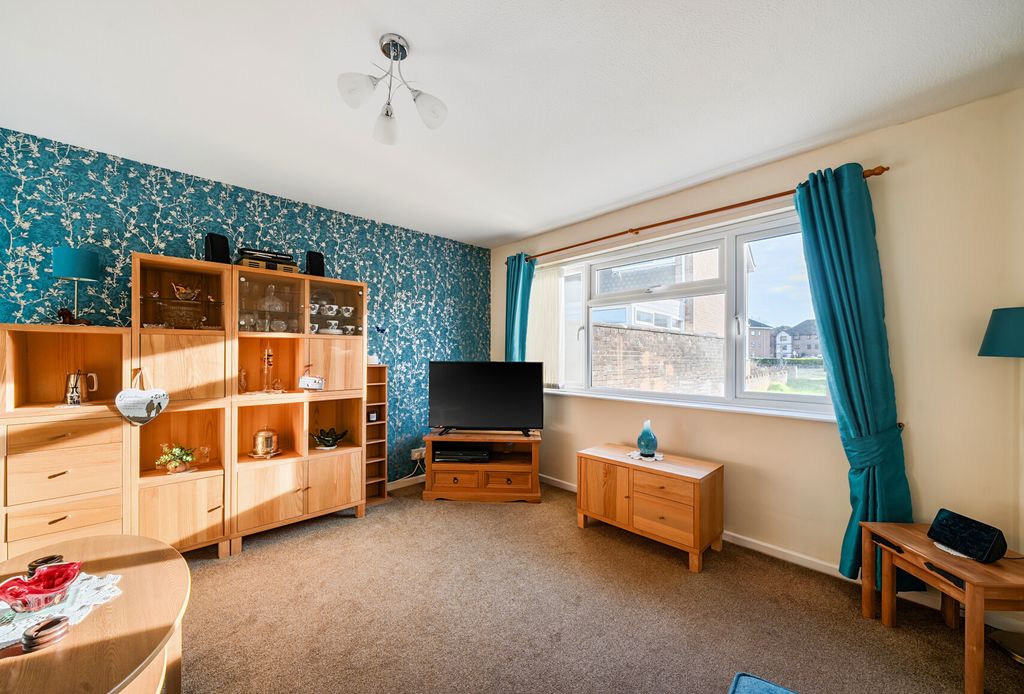 Property photo 3 of 13 1381482-16-69207d...