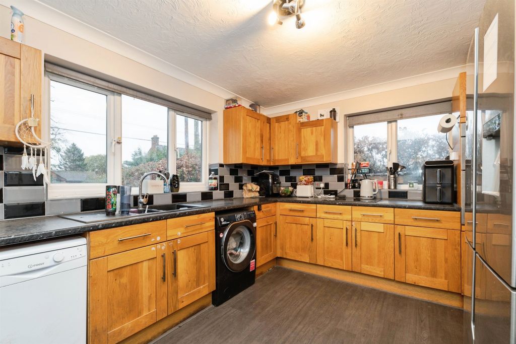 Property photo 3 of 15