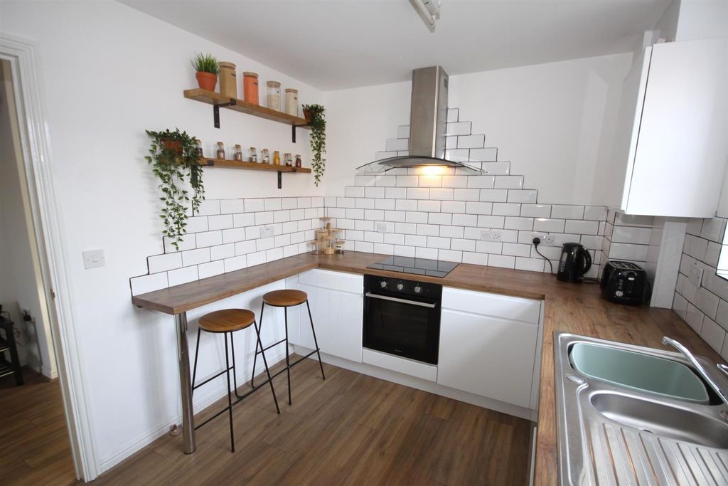 Property photo 3 of 9 Ealwluo7Xe2Yrp2Tifdaww.Jpg