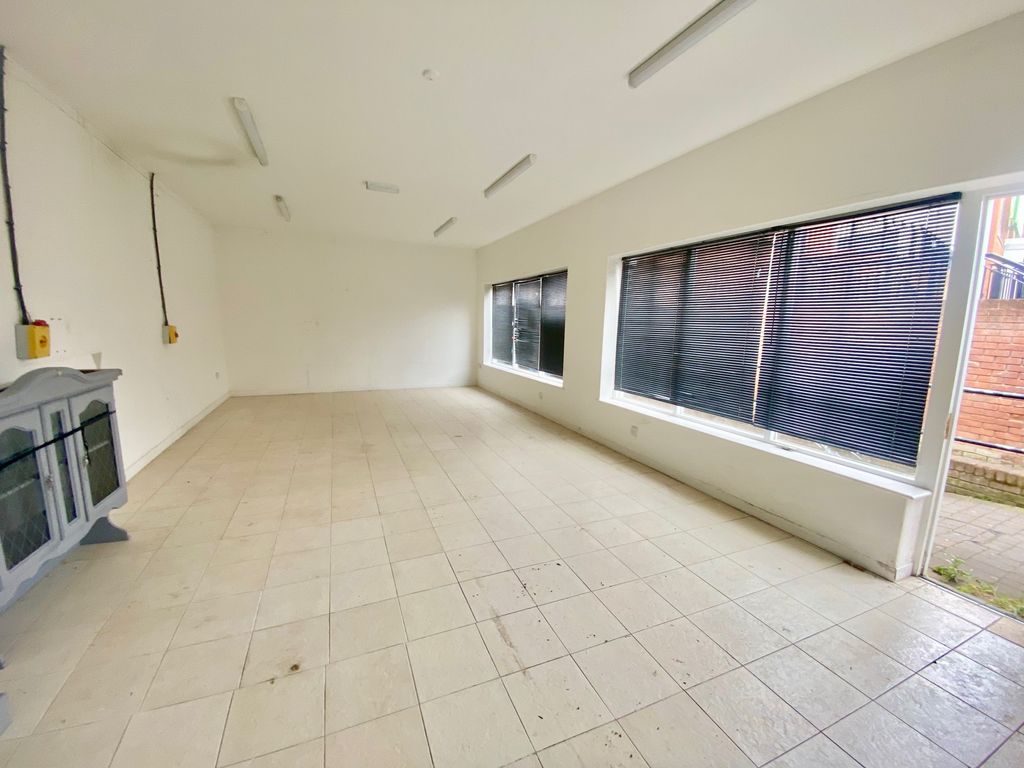 Property photo 3 of 4 Img_1306