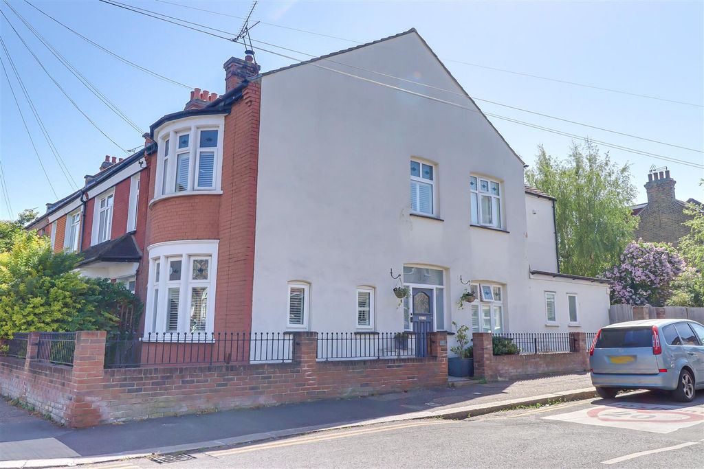 Property photo 1 of 16