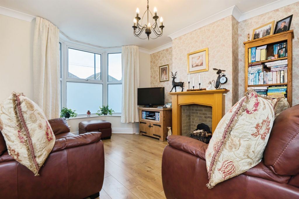 Property photo 2 of 17