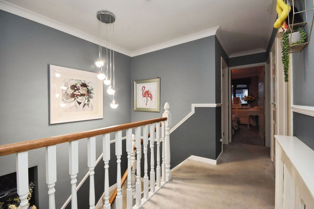 Property photo 2 of 17 Photo