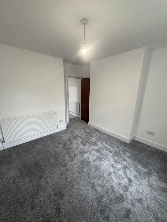 Property photo 3 of 9 Bedroom 1