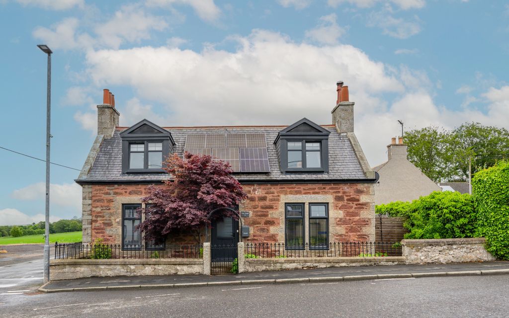 Property photo 1 of 31 The Neuk