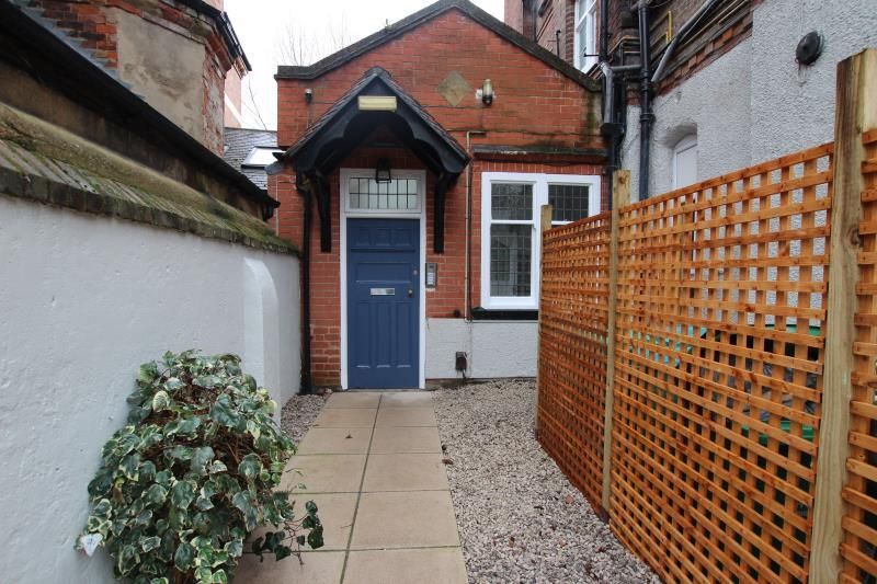 Property photo 1 of 9 Exterior
