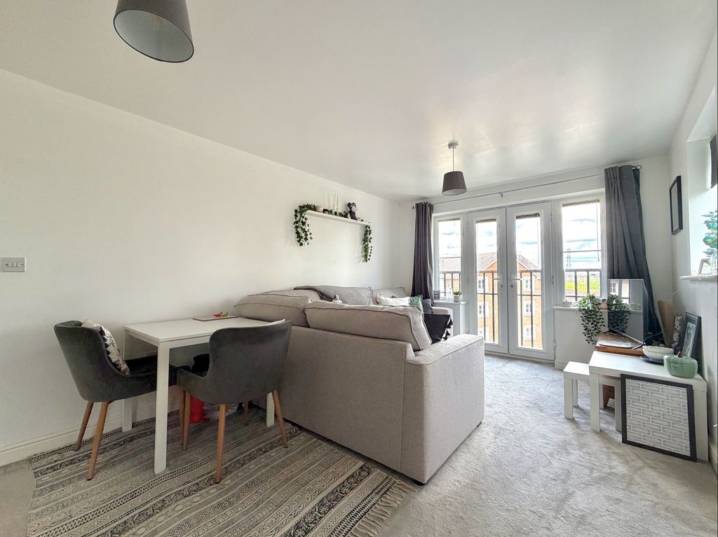 Property photo 2 of 10 Living/Dining Room