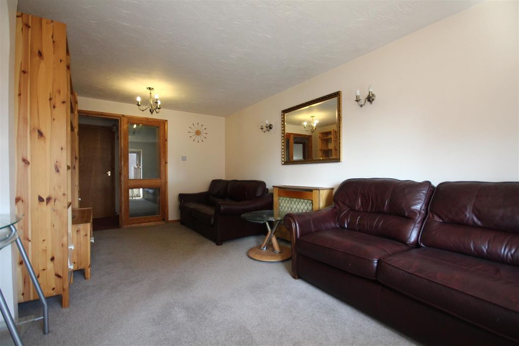 Property photo 3 of 7