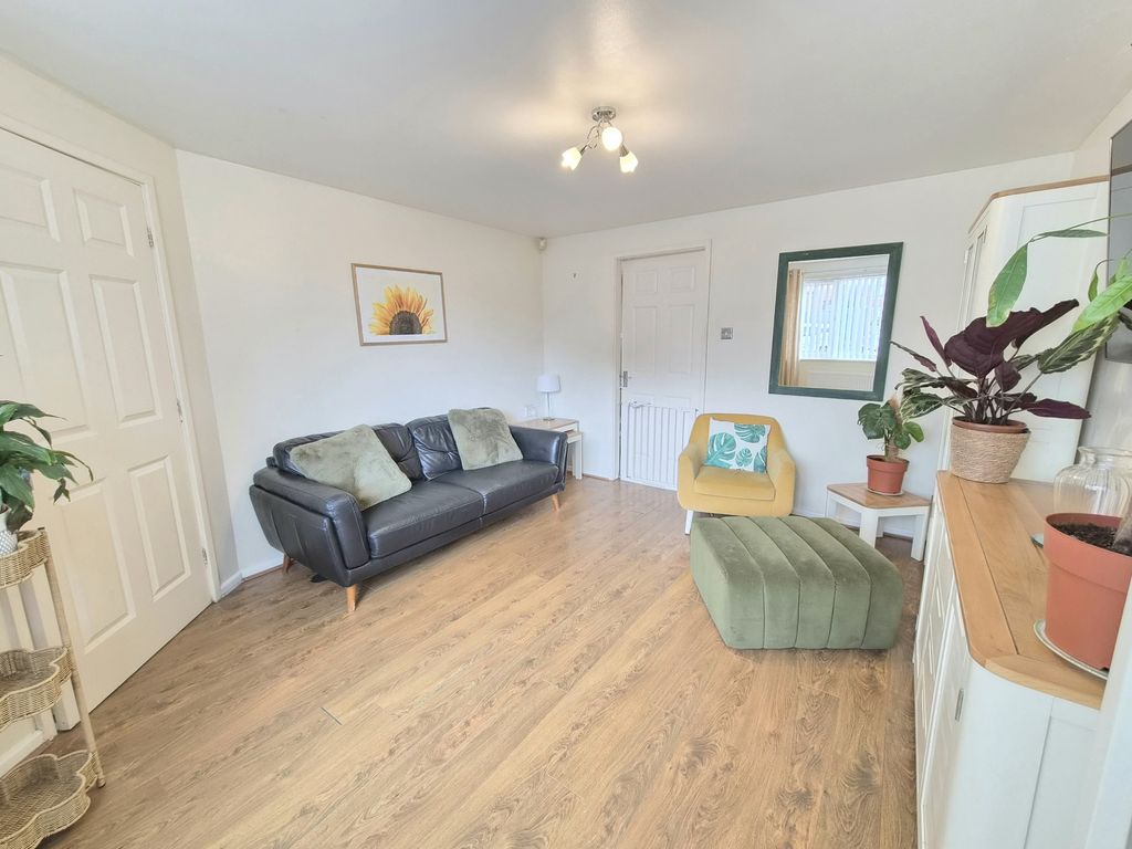 Property photo 3 of 19