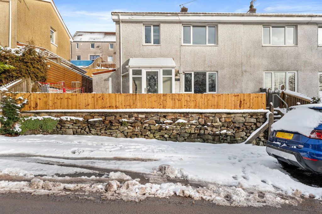 Property photo 1 of 27