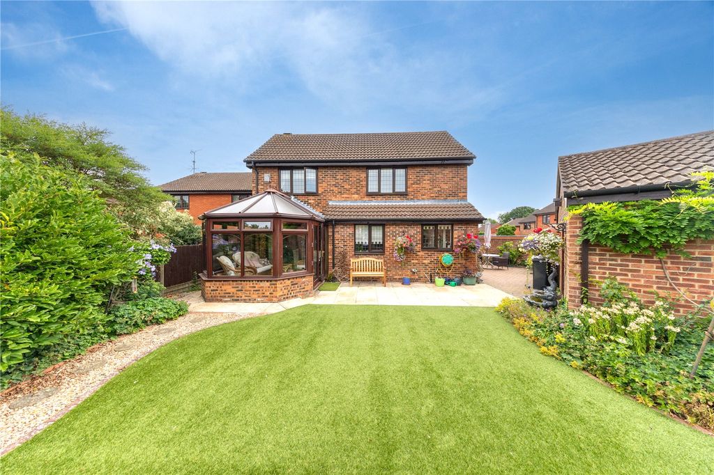 Property photo 2 of 32 Picture No. 08
