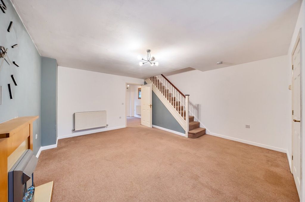 Property photo 3 of 12 Picture No. 04