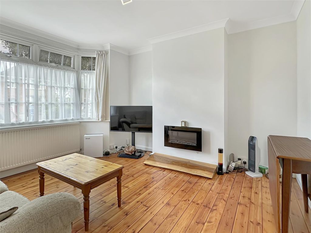 Property photo 3 of 15 Img (16).Jpg