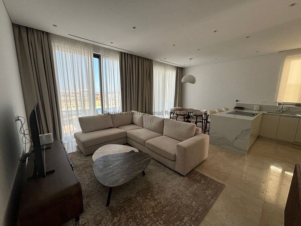 Property photo 2 of 40