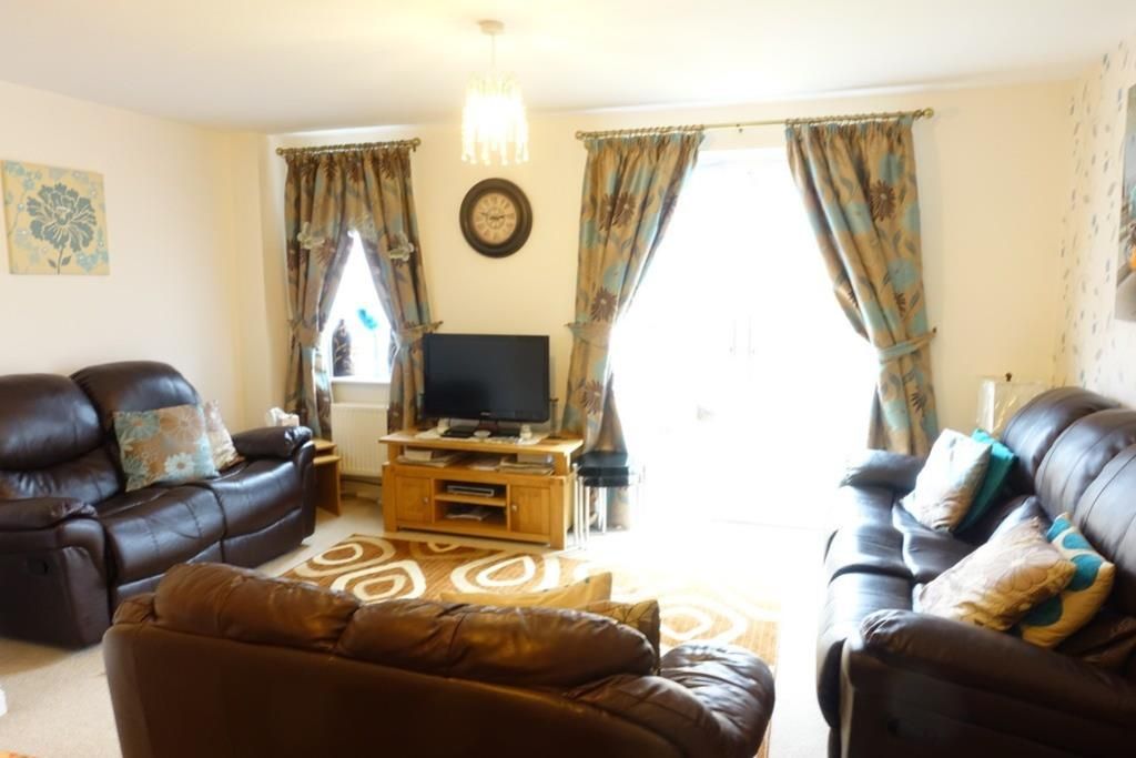 Property photo 2 of 14 Lounge