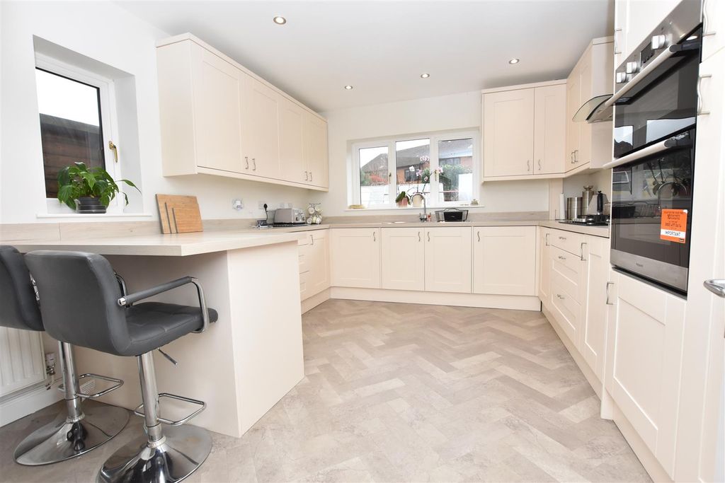 Property photo 2 of 26 Dsc_0120 - Copy (11).Jpg