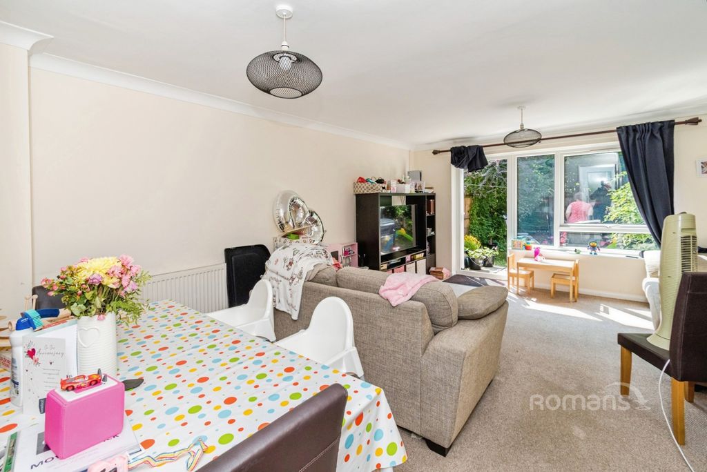 Property photo 3 of 9 Pbox-Img.Jpg