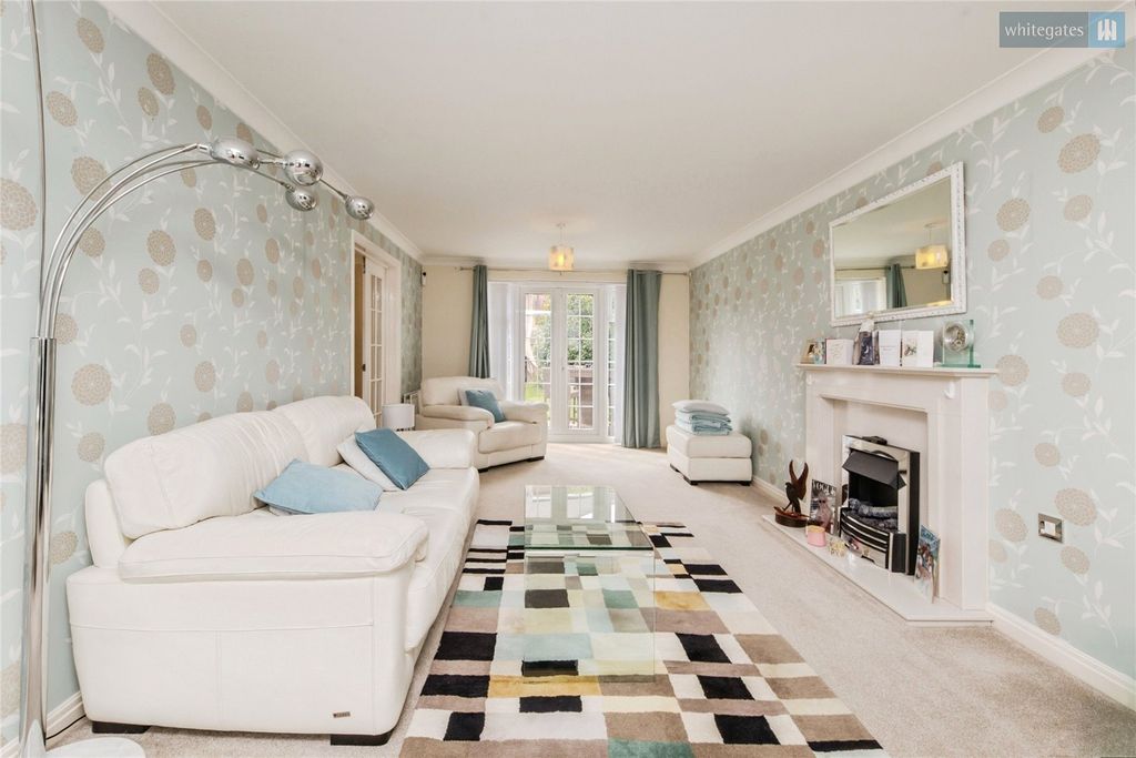 Property photo 3 of 33 Picture No. 07