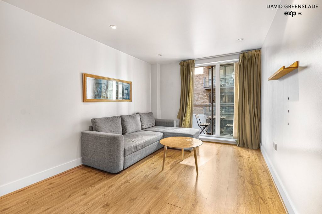 Property photo 2 of 19