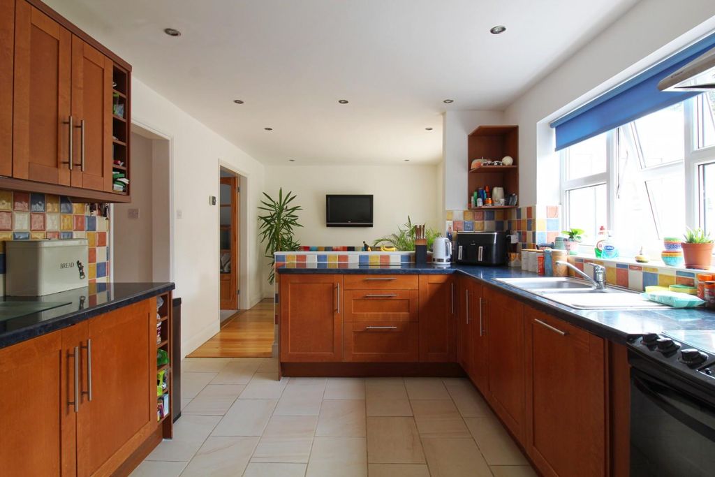 Property photo 3 of 17 Img_2823_Inpixio.Jpg