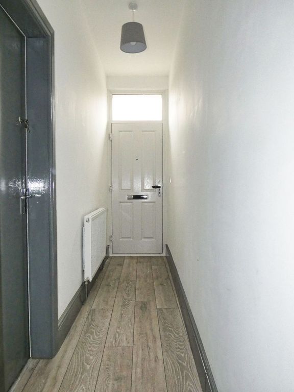 Property photo 2 of 31