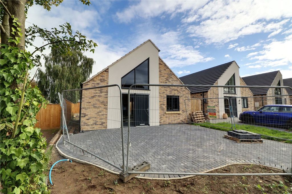 Property photo 1 of 9 Picture No. 27