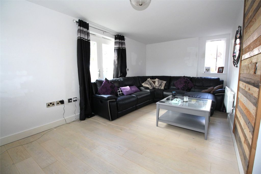 Property photo 3 of 6 Picture No. 09