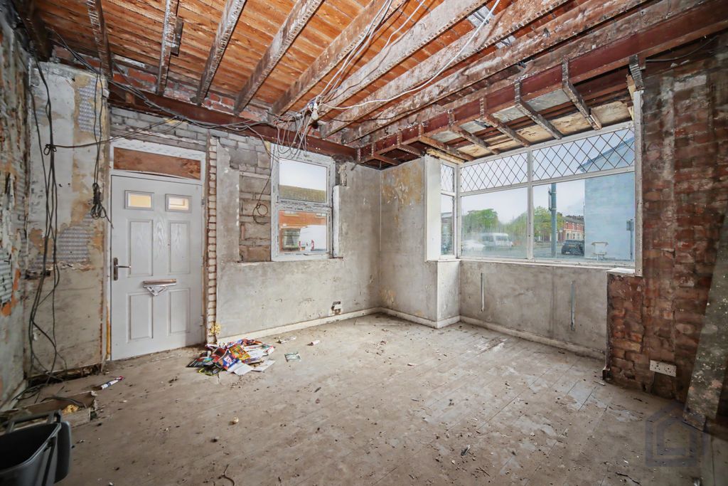 Property photo 2 of 22