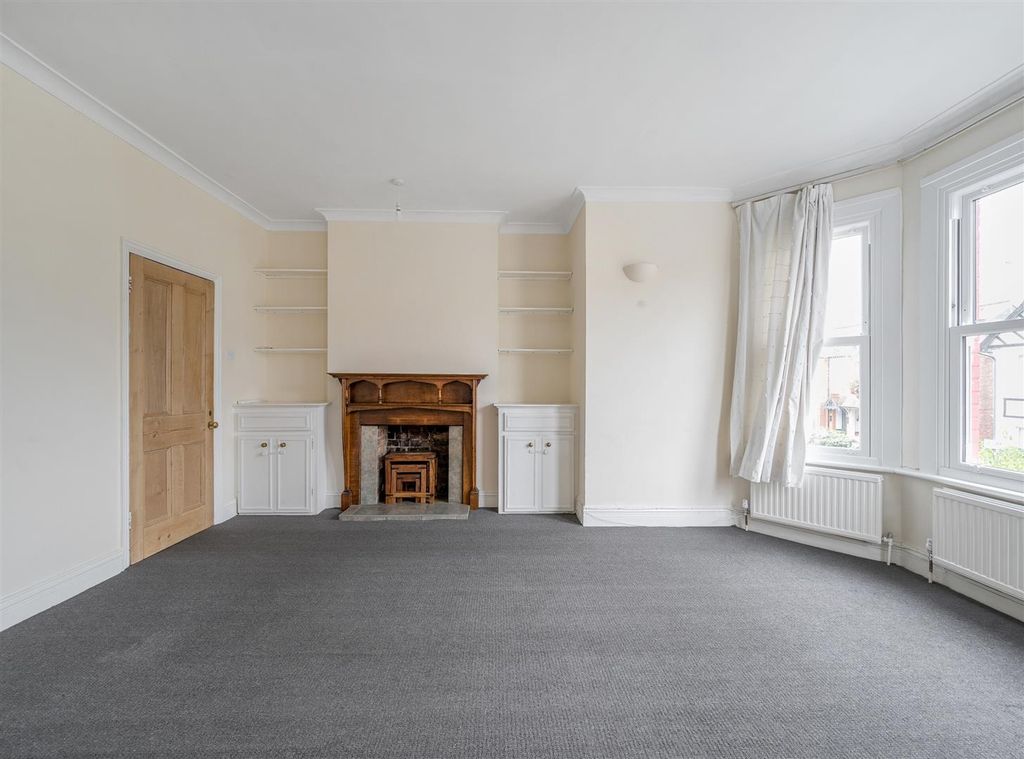 Property photo 3 of 12 19693067 (7).Jpg