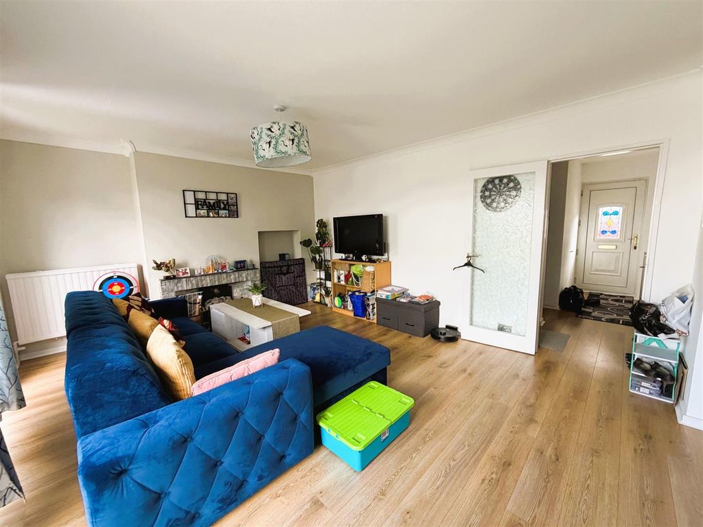Property photo 2 of 12 11.Jpg