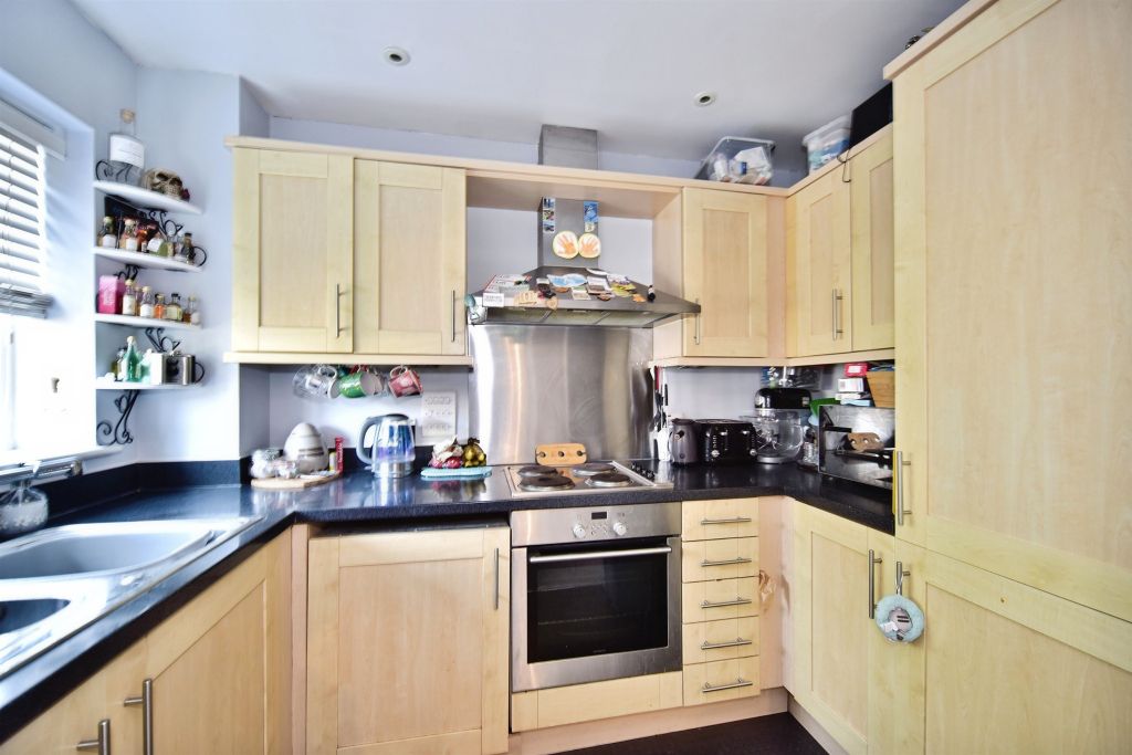 Property photo 2 of 13