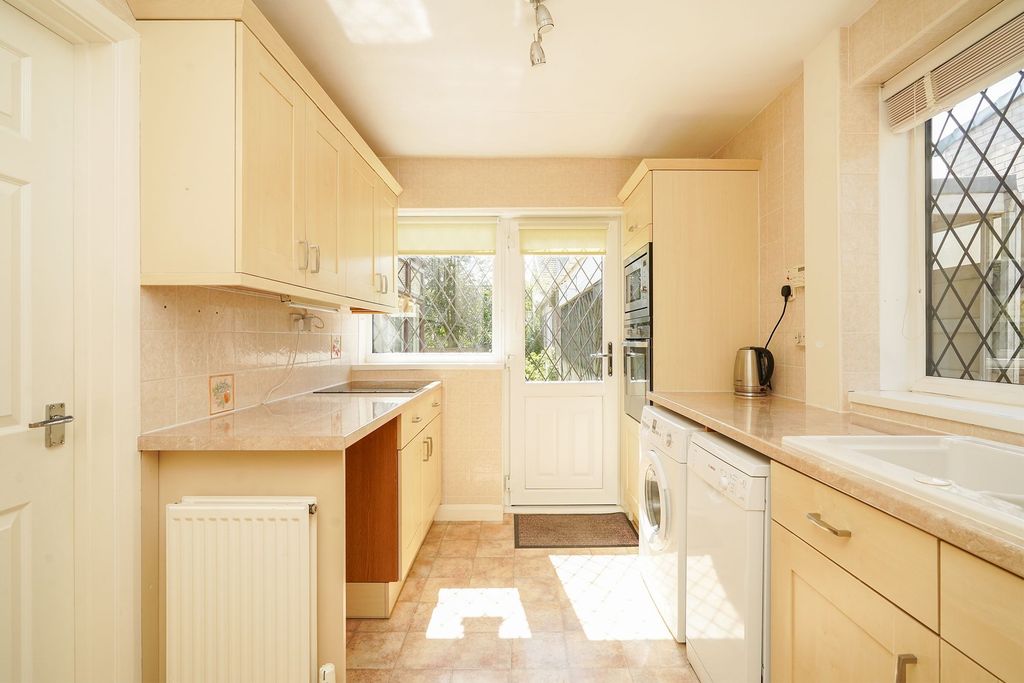 Property photo 3 of 21