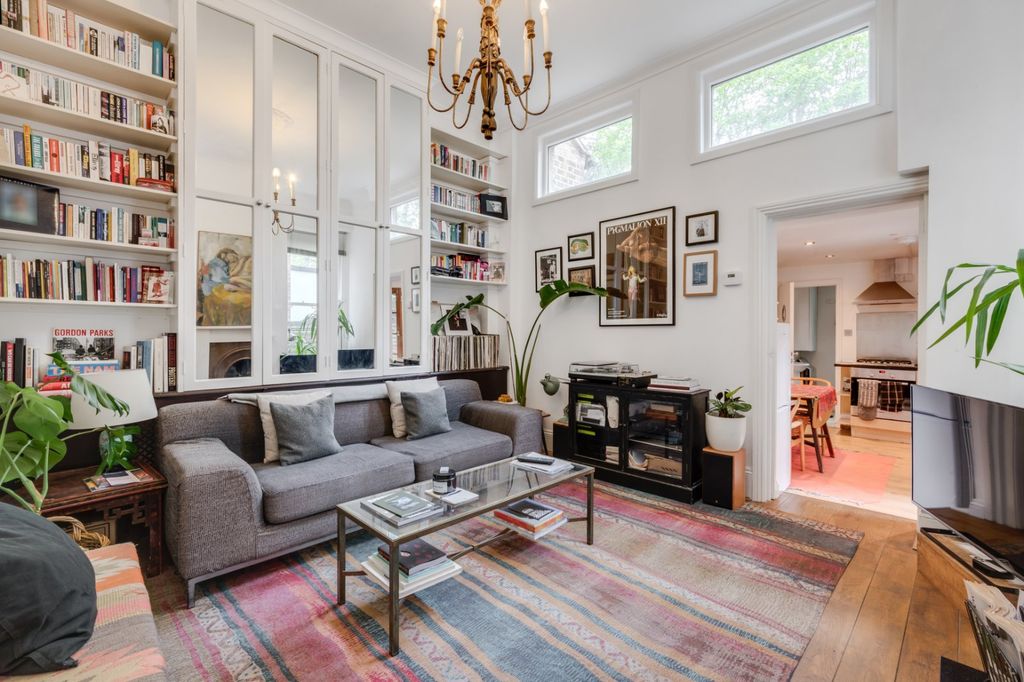 Property photo 3 of 12