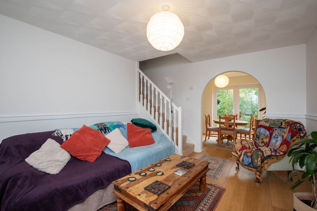 Property photo 2 of 31