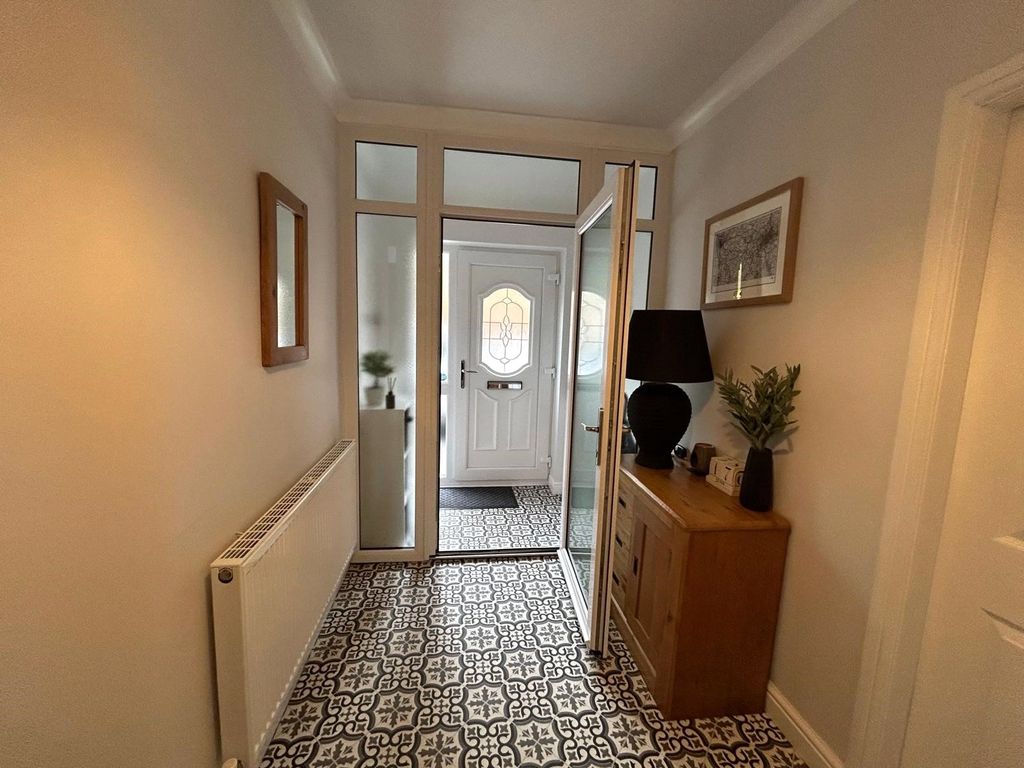 Property photo 3 of 19 Hallway