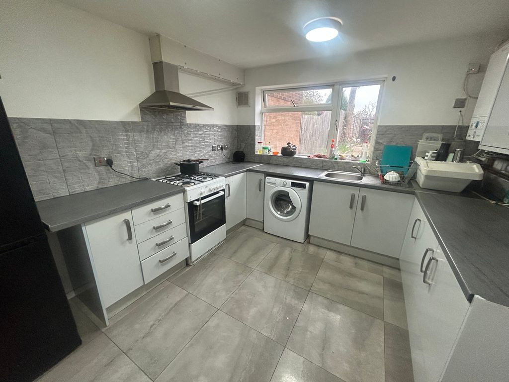 Property photo 2 of 7 Image