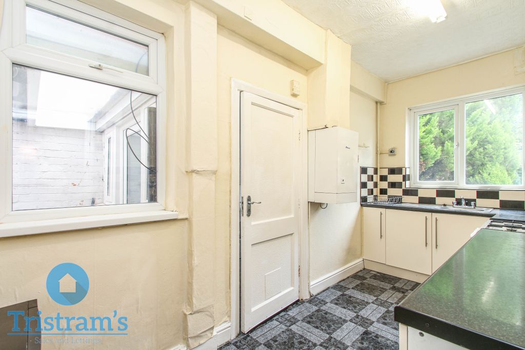 Property photo 3 of 24