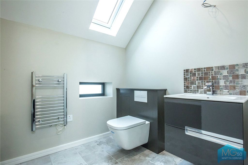 Property photo 3 of 17 Picture No. 37