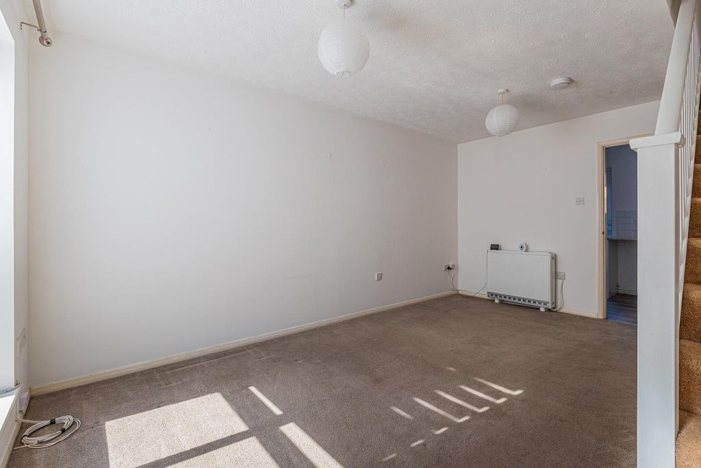 Property photo 3 of 18 18-6.Jpg