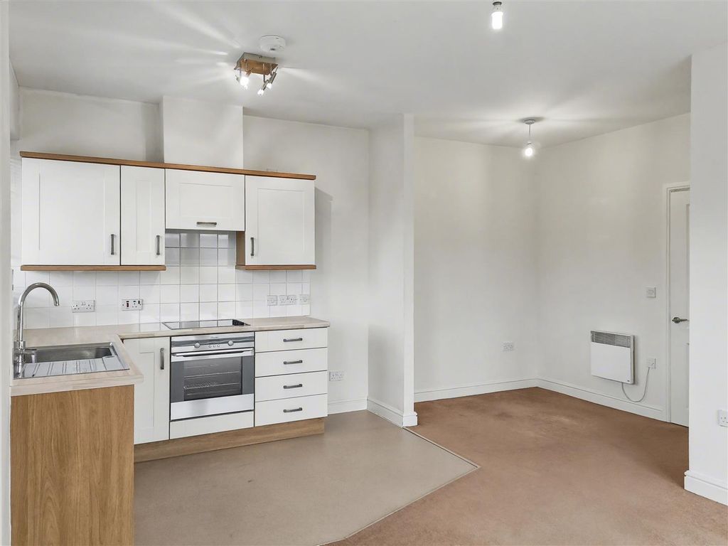 Property photo 3 of 6 9Ic Kitchen Diner.Jpg