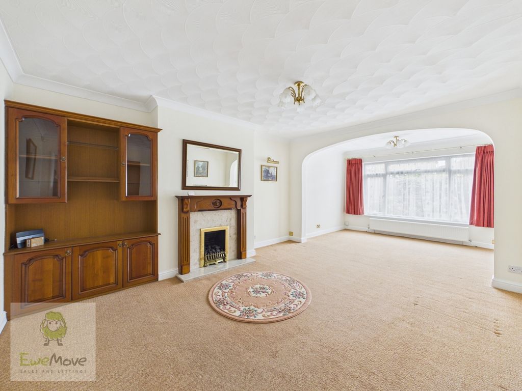 Property photo 3 of 15 Living Dining Room